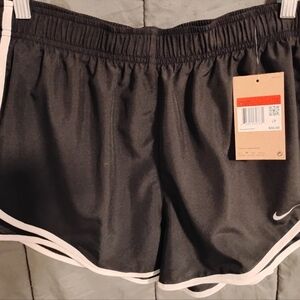 WOMEN'S NIKE DRI-FIT RUNNING SHORTS SIZE LARGE